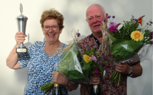 Marjan en Henk winnen de kroegentocht